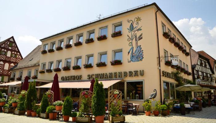 Hotel Brauereigasthof Schwanenbraeu Ebermannstadt Exterior photo
